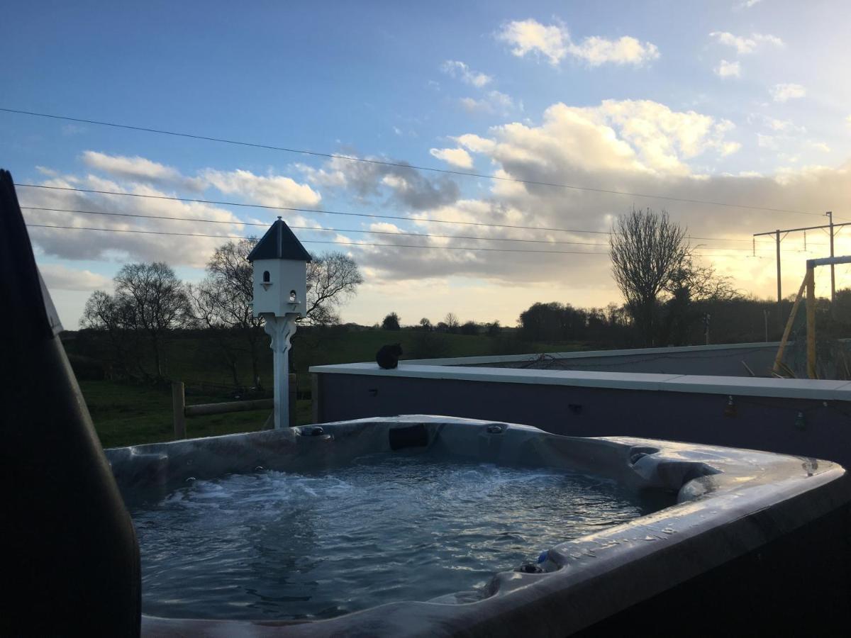 Arvalee Retreat With Outdoor Hottub Bed and Breakfast Omagh Exteriör bild